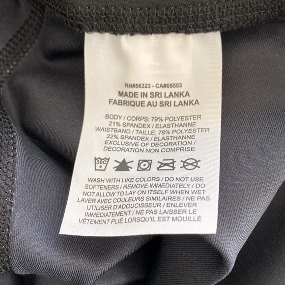 Nike Women’s Mid Rise Tight Fit 7”Length Shorts XXL - Picture 5 of 5